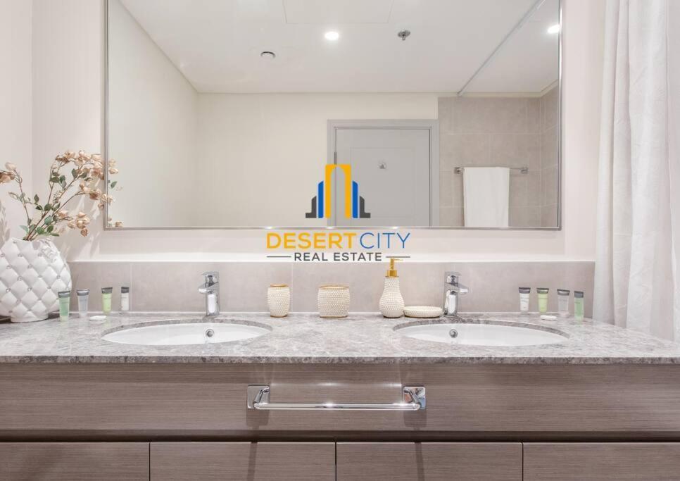 Fully Furnished 2 Bed In Tower, Hosted By Desert Apartment Dubai