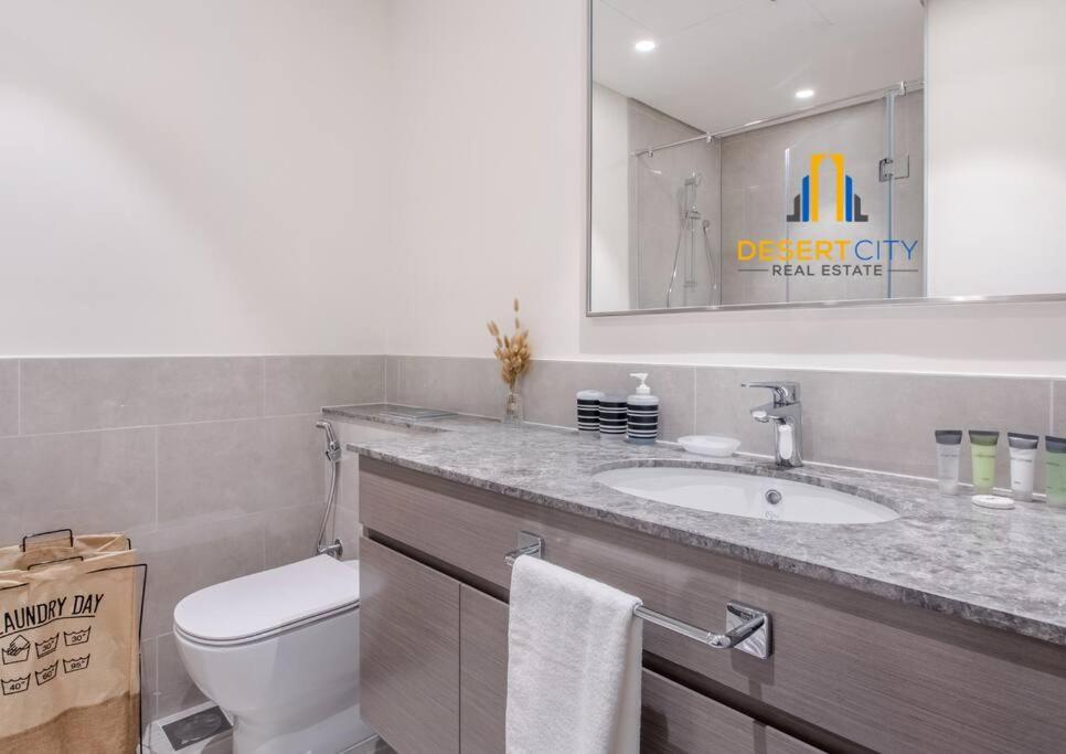 Fully Furnished 2 Bed In Tower, Hosted By Desert Dubai
