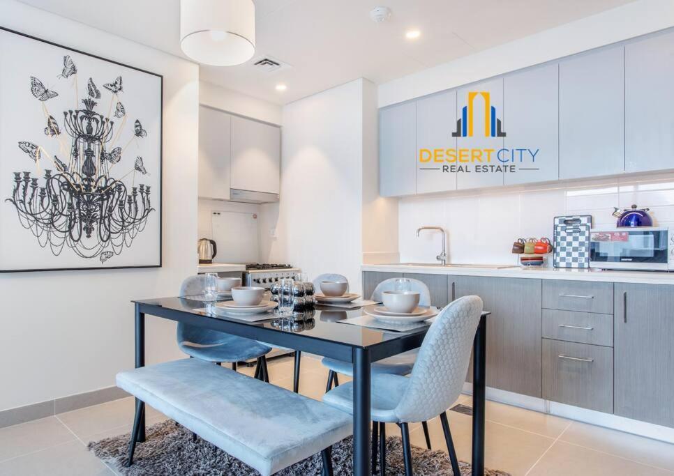Apartment Fully Furnished 2 Bed In Tower, Hosted By Desert *