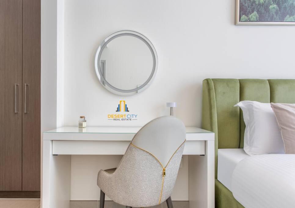 Fully Furnished 2 Bed In Tower, Hosted By Desert *