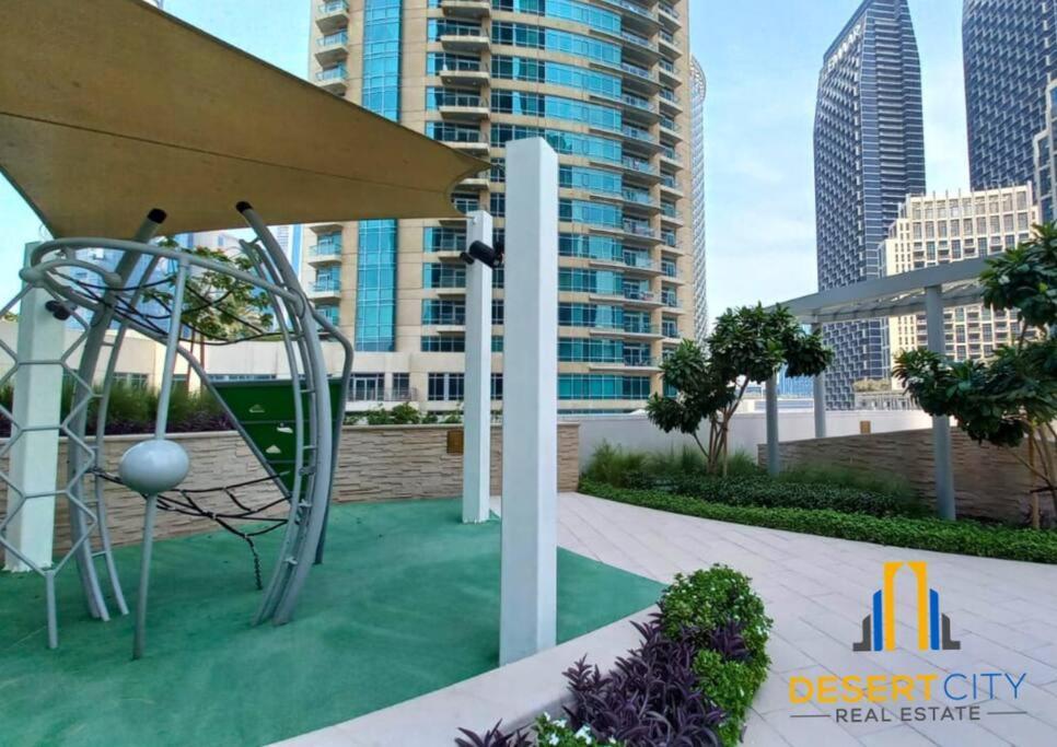 Fully Furnished 2 Bed In Tower, Hosted By Desert Apartment *